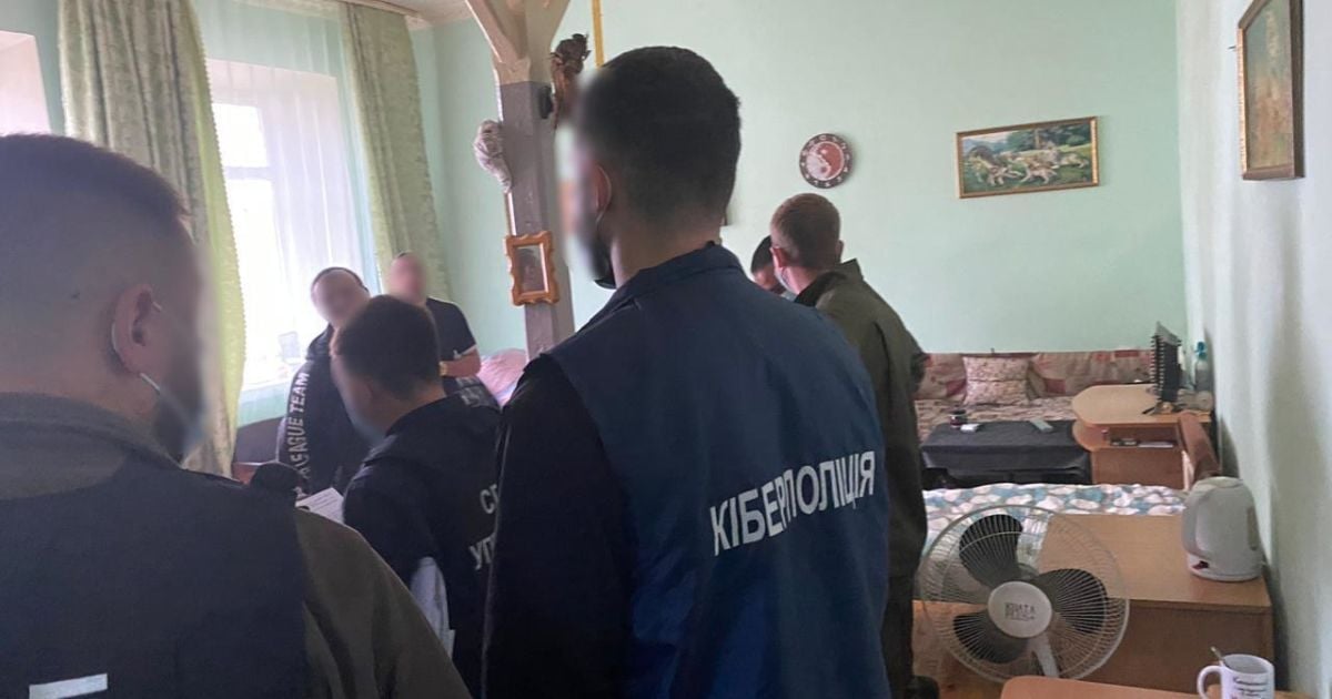 Опустошили банковские счета украинцев на более миллион гривен: полиция задержала группу мошенников