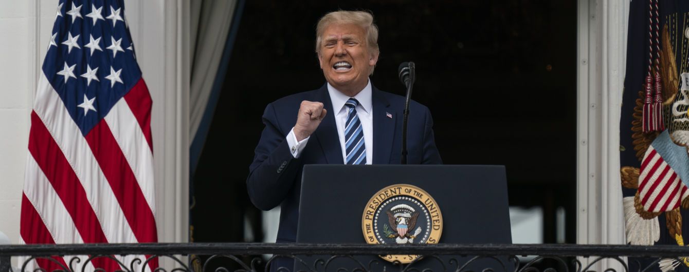 Лікар Трампа запевняє, що той більше не передає COVID-19