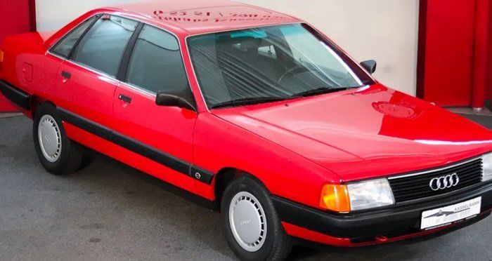 Audi 100
