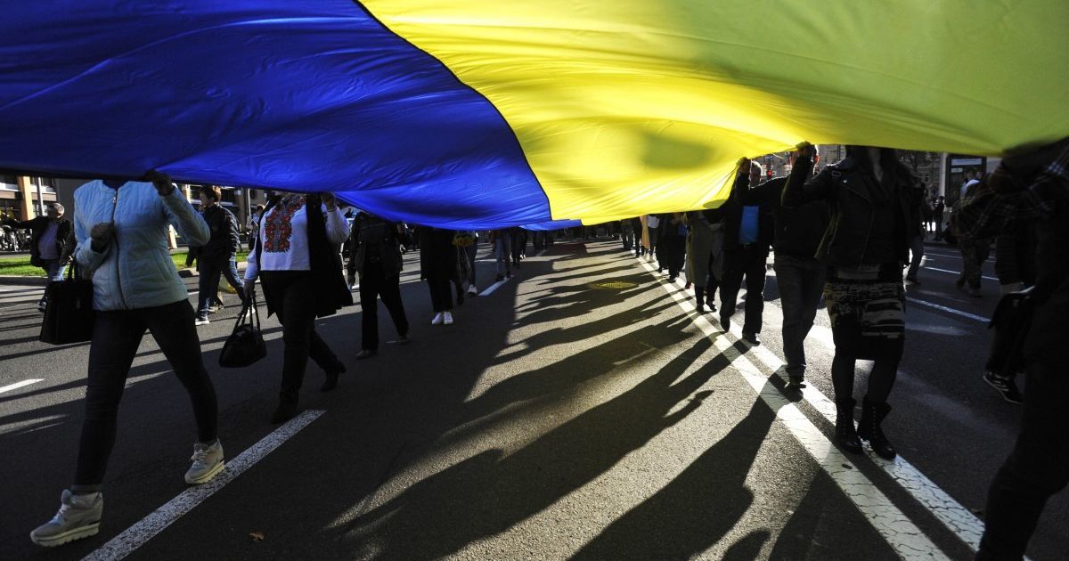 Ветерани АТО, УПА і волонтери: багатотисячна колона пройшлась Києвом маршем на шану захисникам України