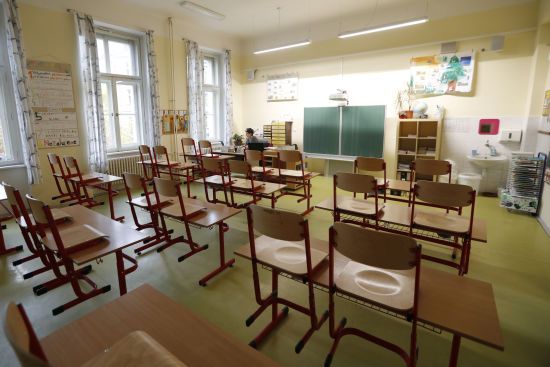 У Київській області школярів відправили на канікули дочасно: скільки відпочиватимуть діти