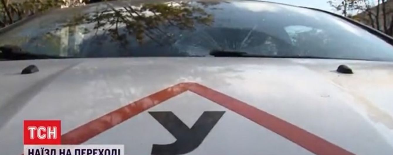 В Киеве ученик автошколы сбил женщину на пешеходном переходе: что известно