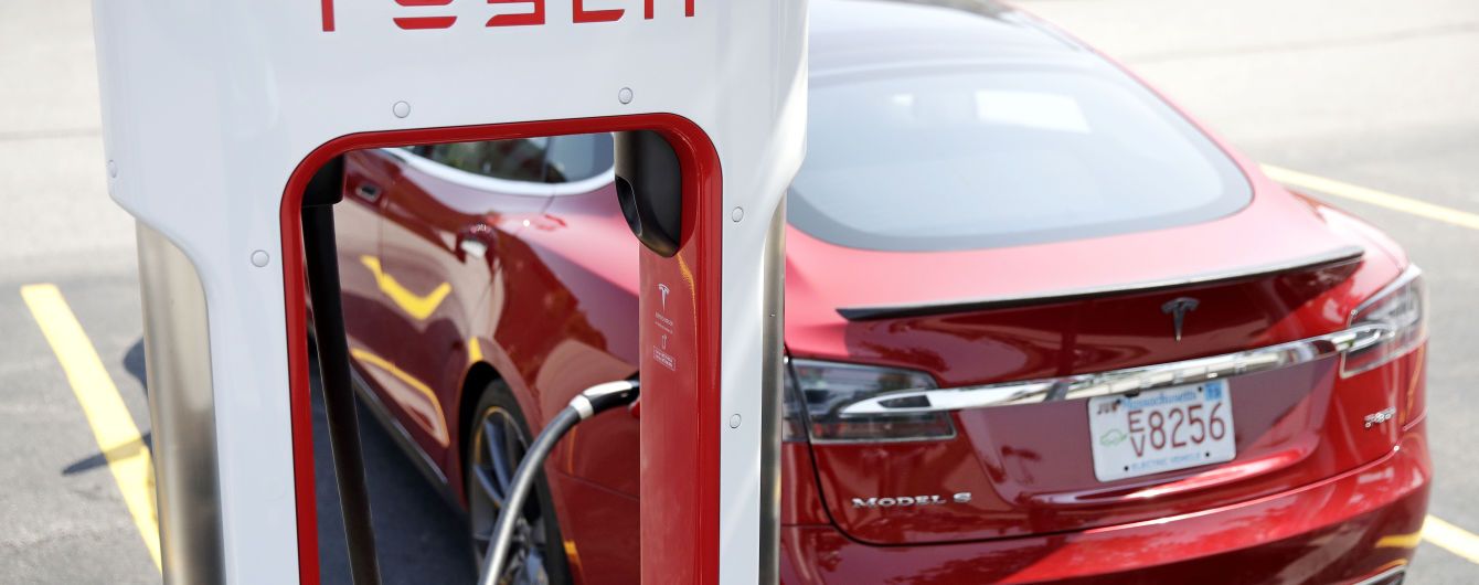 Владелец Tesla Model S установил рекорд по пробегу среди электрокаров
