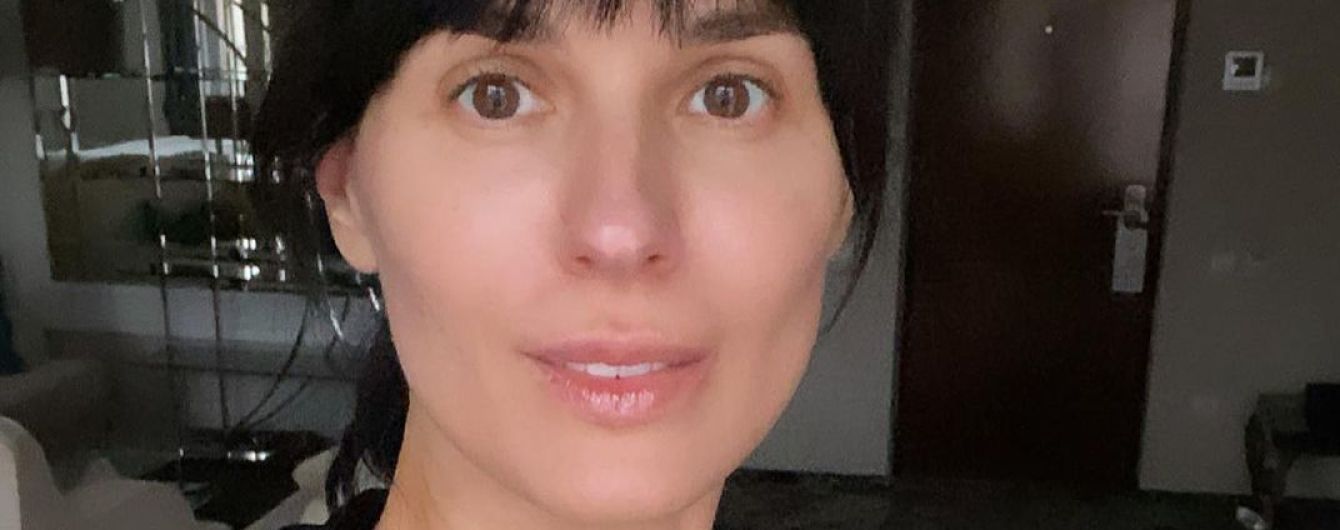 В гороховом платье и колготах в сетку: Маша Ефросинина на Одесщине
