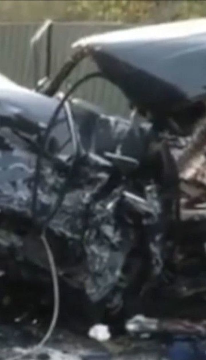 Под Житомиром авто создало двойную аварию