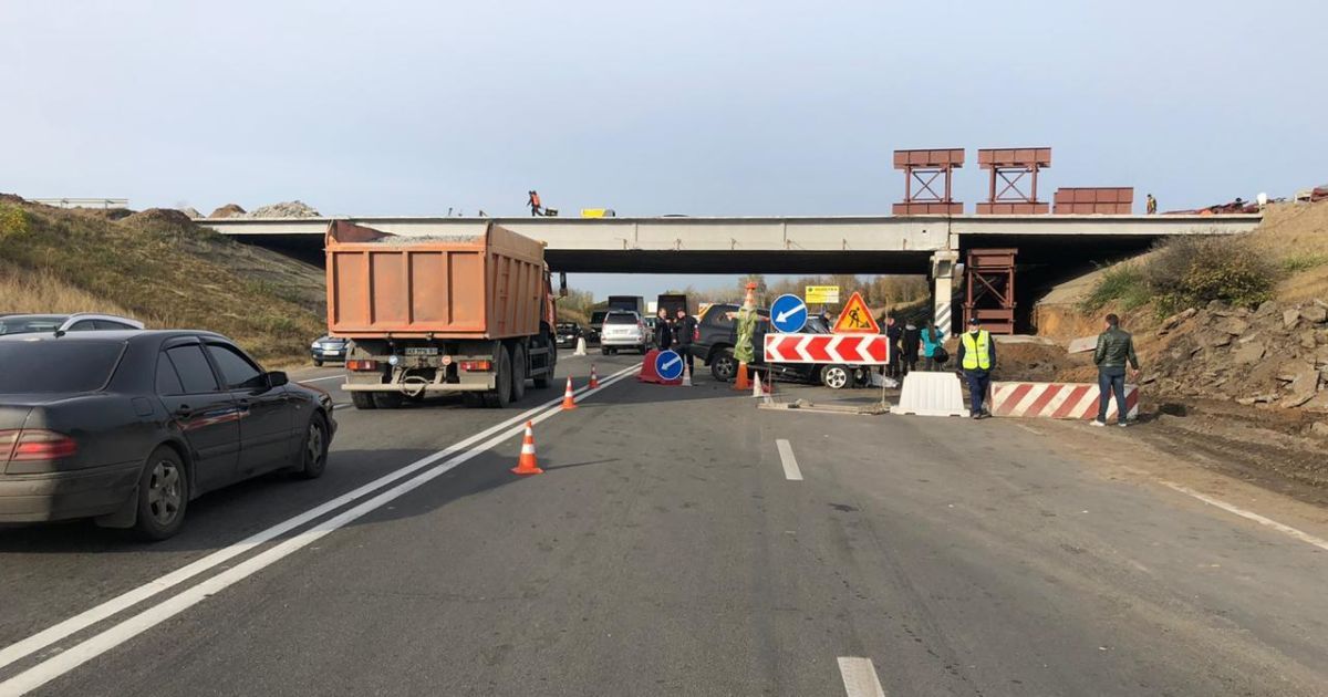 Водія позашляховика, який врізався в ЗАЗ під Харковом, затримали (відео)