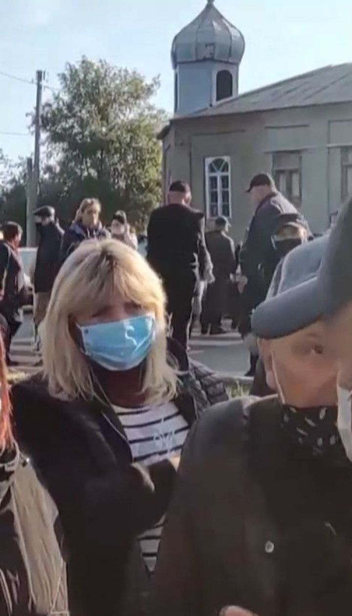 Перекрытая дорога: в Одесской области протестуют против закрытия местного рынка