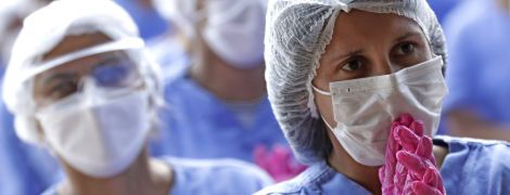 В больнице Коломыи почти все медики заболели COVID-19: пациентов лечит средний и младший персонал