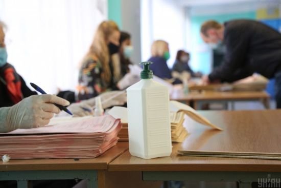 У Києві явка на 13:00 становить близько 16%: у якому районі найвища