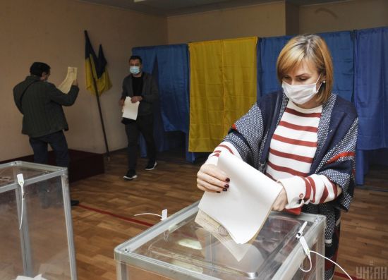 Екзит-поли в Івано-Франківську, Рівному, Хмельницькому, Тернополі, Запоріжжі та Полтаві: хто лідирує