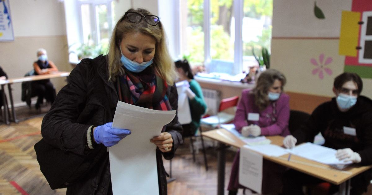 Місцеві вибори-2020: чому цього разу за мандати змагалася рекордна кількість партій