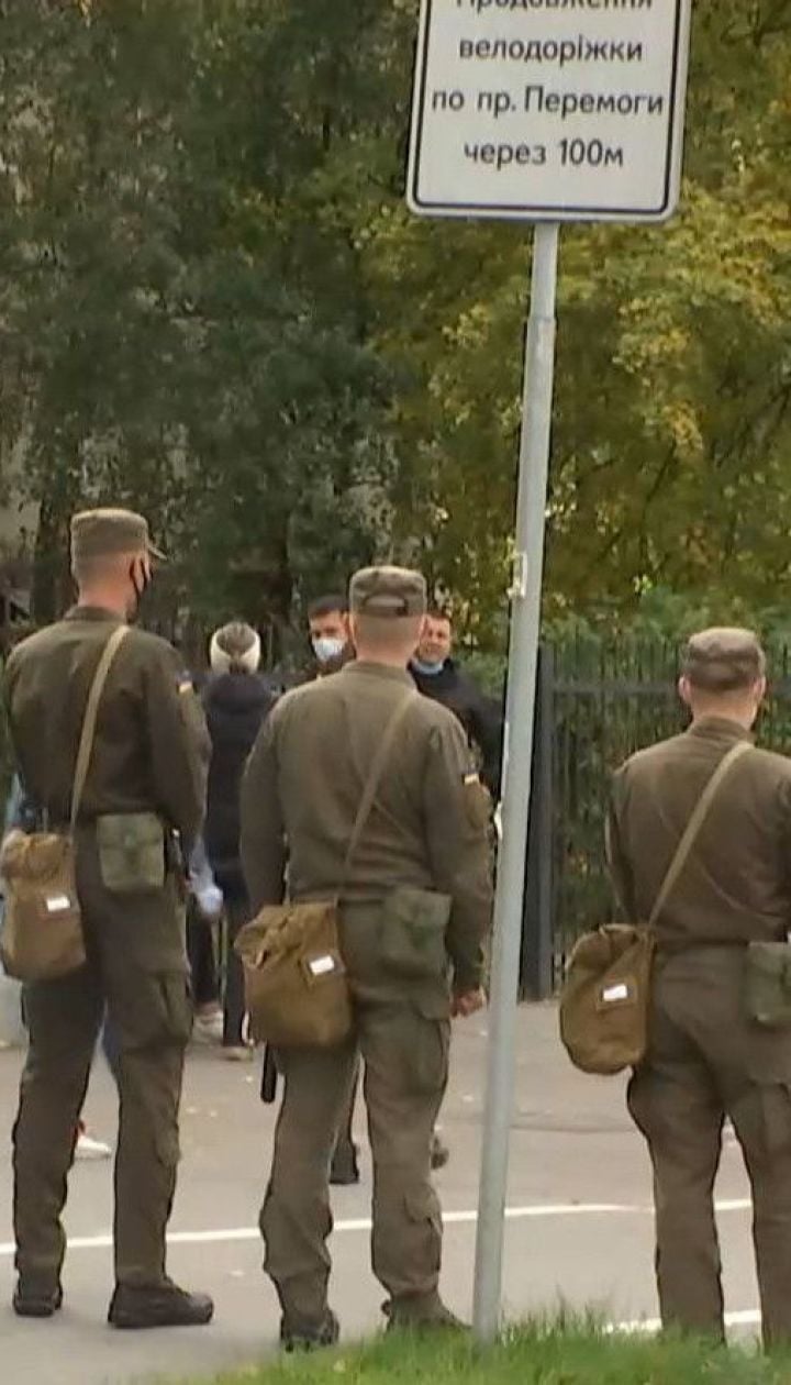 Почти во всей Украине не придерживались противоэпидемических мер на выборах