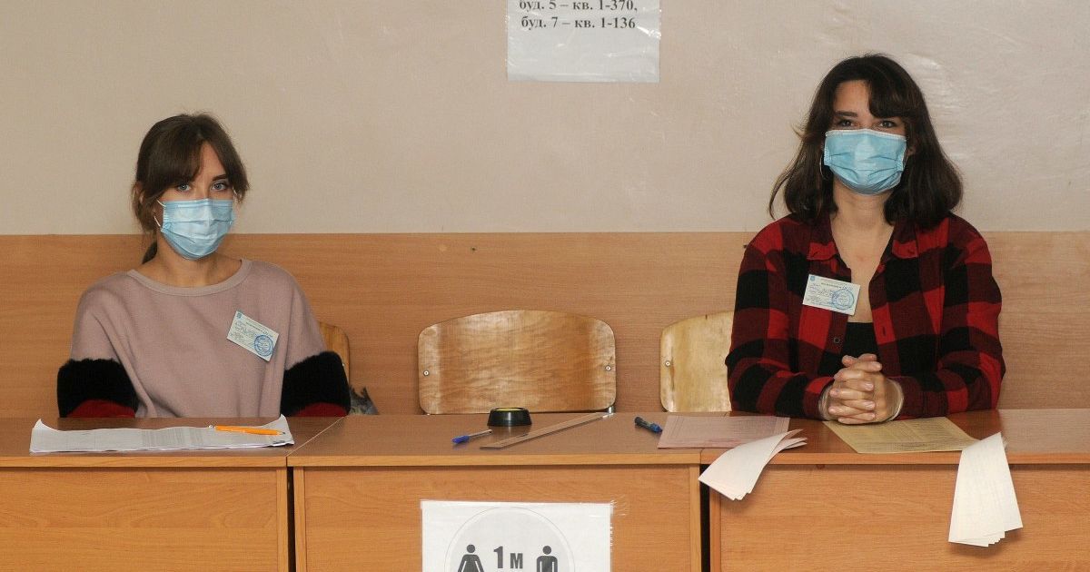 Другий тур виборів: в яких містах вже цієї неділі чекають на виборців для голосування за мерів