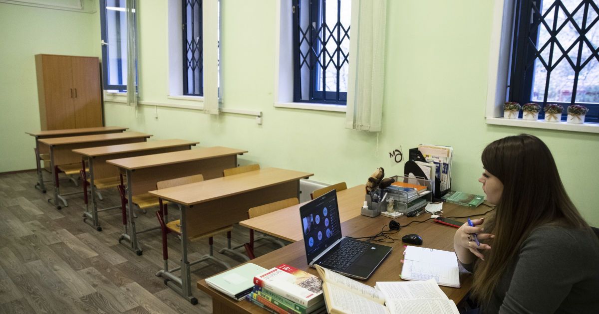 Кабмін ввів новий карантин: як працюватимуть дитсадки, школи та інші освітні заклади