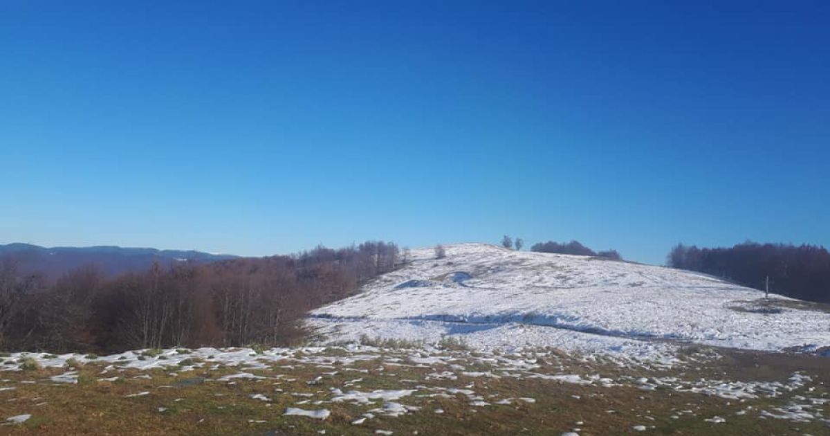 В Карпатах выпал снег