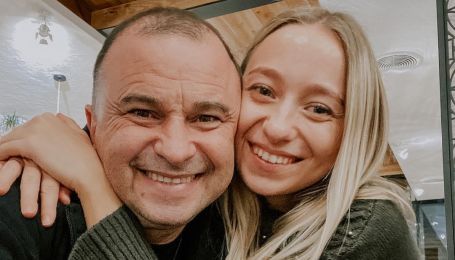 Молодая жена Виктора Павлика трогательно поздравила любимого с 5-летием отношений