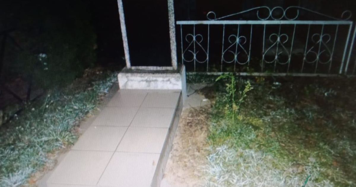 У Сумській області чоловік затягнув 14-річну дівчину до кладовища та зґвалтував