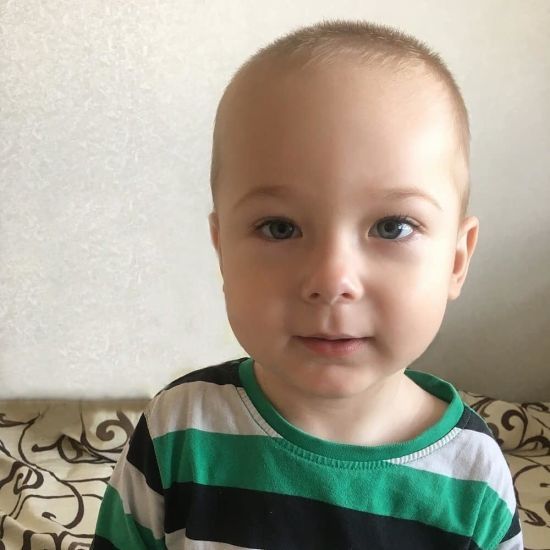 Лише кілька місяців є для того, щоб змінити життя Нікітки з діагнозом СМА