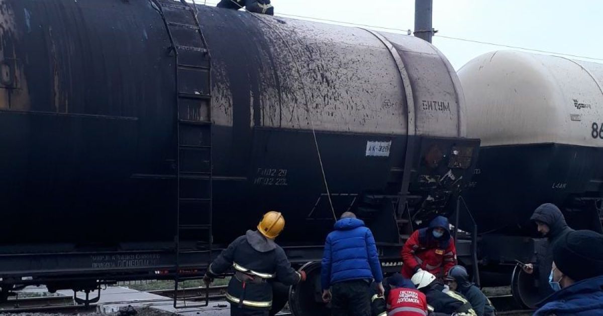 У Київській області чоловік виліз на поїзд та зазнав удару струмом