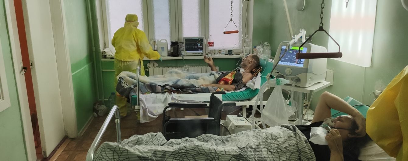 Врачам приходится выбирать, кому отдать спасительный кислород: какая ситуация в больницах Украины для больных коронавирусом