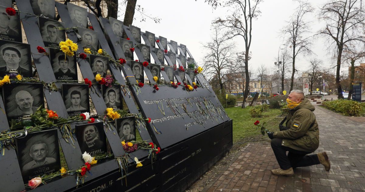 Марші, молитви, народні віче: як минув День Гідності та Свободи у найбільших містах України
