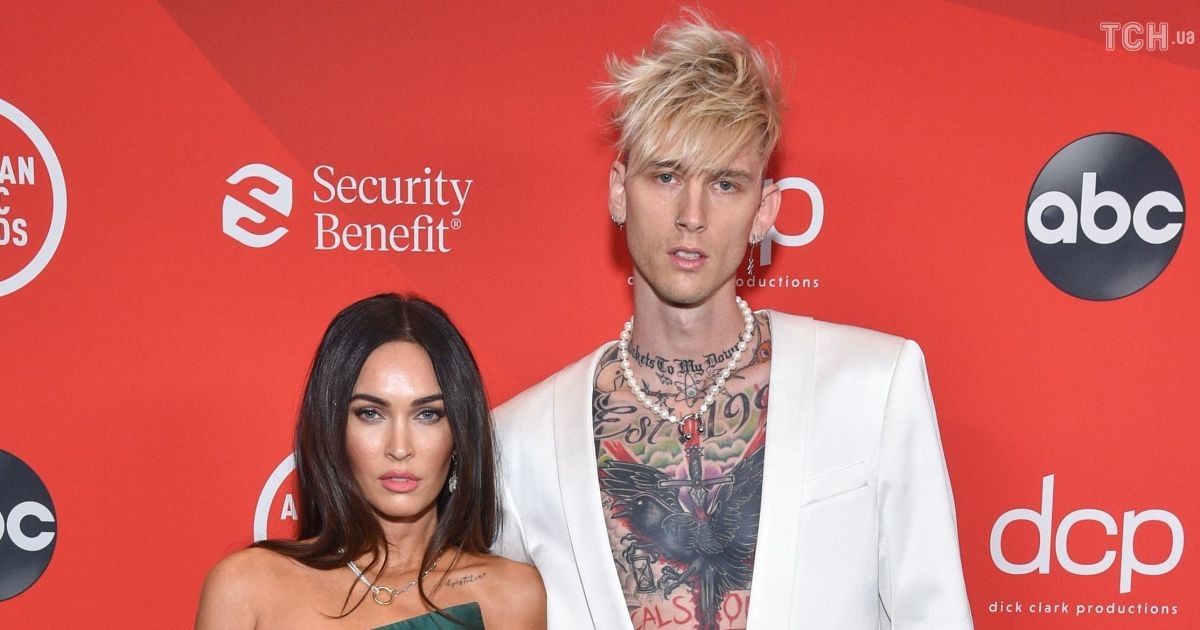 Меган Фокс съезжается с бойфрендом Machine Gun Kelly