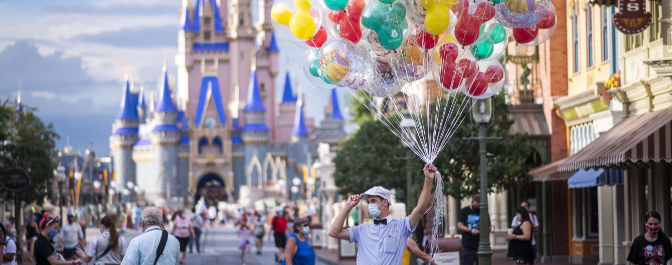 Disney планує звільнити 32 тисячі працівників через пандемію коронавірусу
