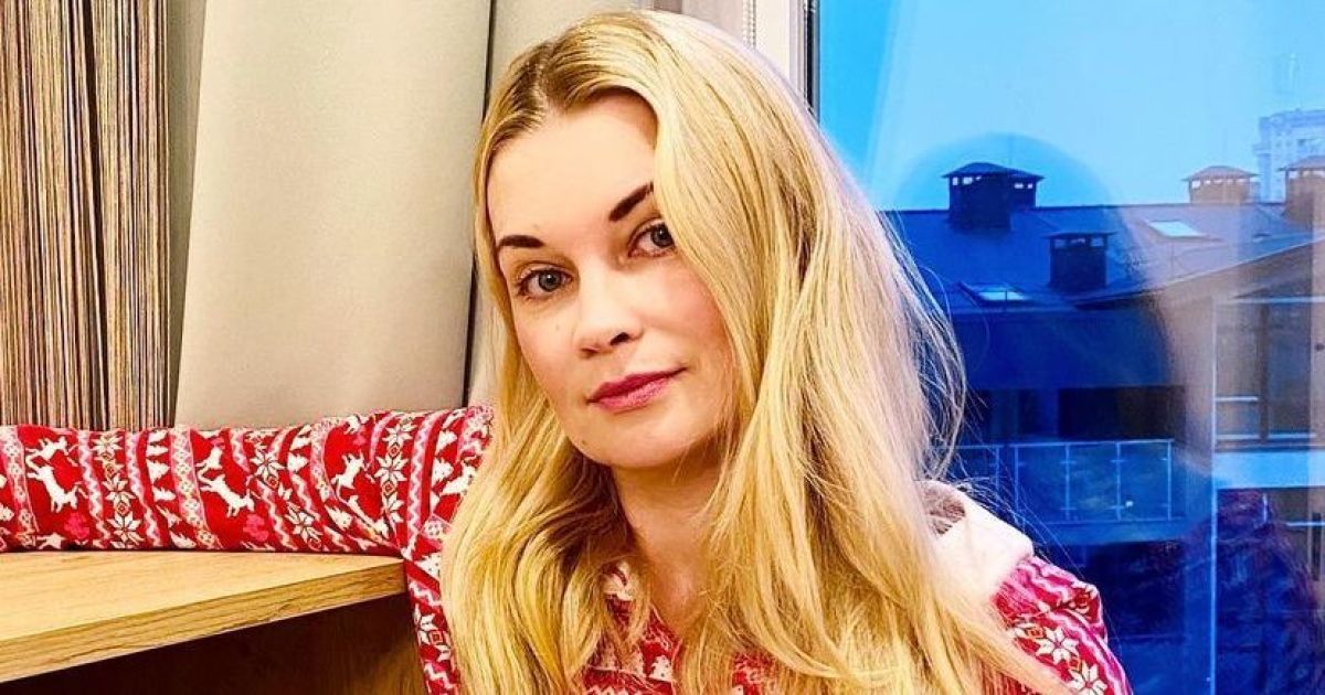 З шуруповертом та в піжамі з оленями: Лідія Таран показала, чим займається на самоізоляції