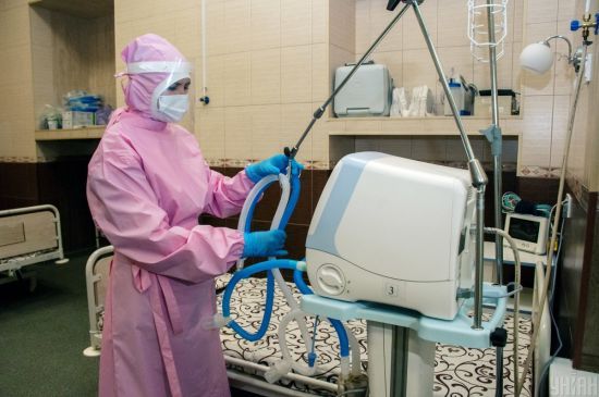 Рекорд одужалих та летальні випадки у 22 областях і Києві: коронавірус у регіонах 2 грудня