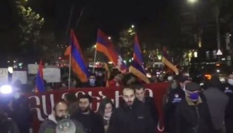 У Вірменії тривають акції непокори, активісти блокують рух