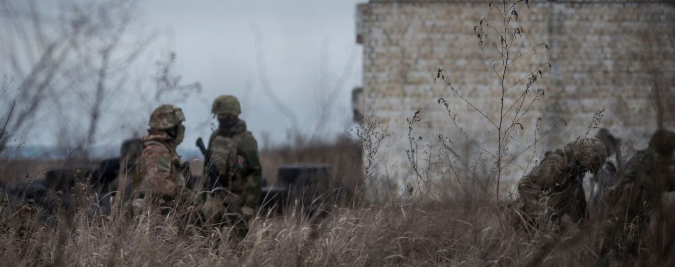 На Донбассе погиб украинский военный результате обстрела боевиков