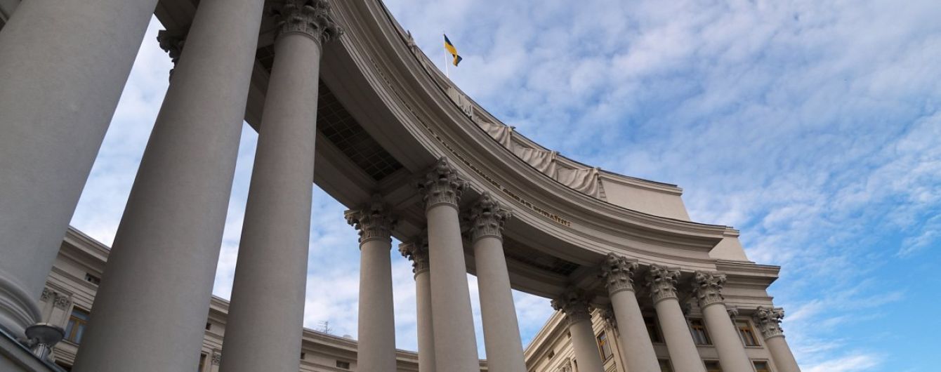 Російський суд засудив трьох кримських татар до колонії суворого режиму: Україна вимагає скасувати вироки