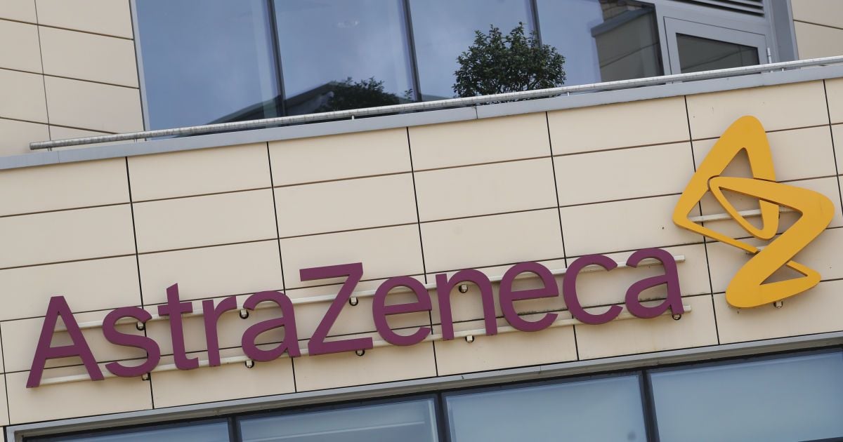 В AstraZeneca отстают от графика производства вакцины от коронавируса на два месяца