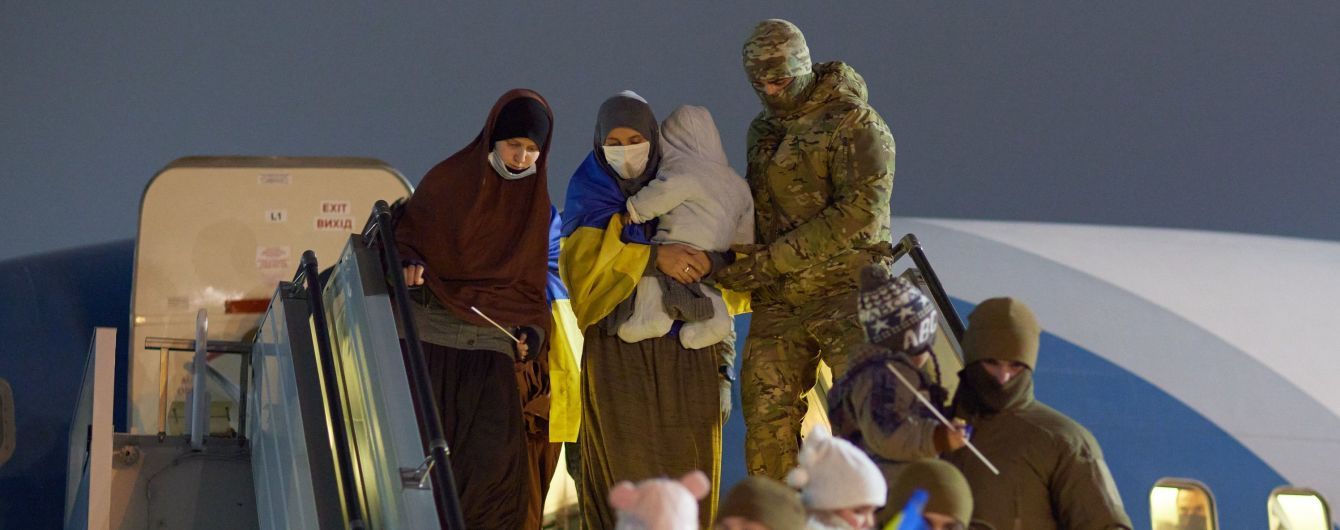 Східна казка, яка закінчилася пеклом: спецрепортаж ТСН про повернення українок та їхніх дітей із сирійського табору