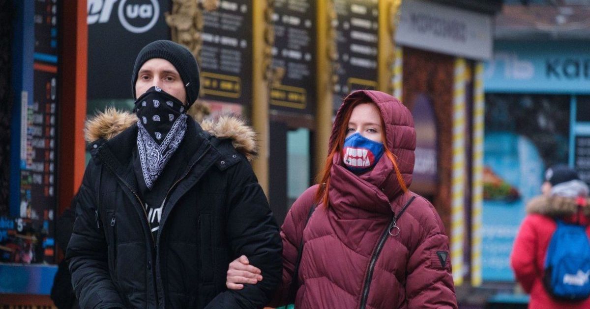"Не можна сказати, що він агресивніший": лікарка розповіла, чим загрожує українцям мутований коронавірус