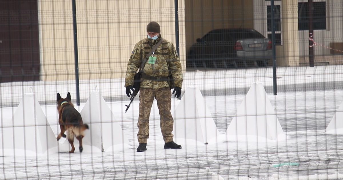 Відкривали вогонь з мінометів та гранатометів: бойовики на Донбасі тричі порушили перемир'я