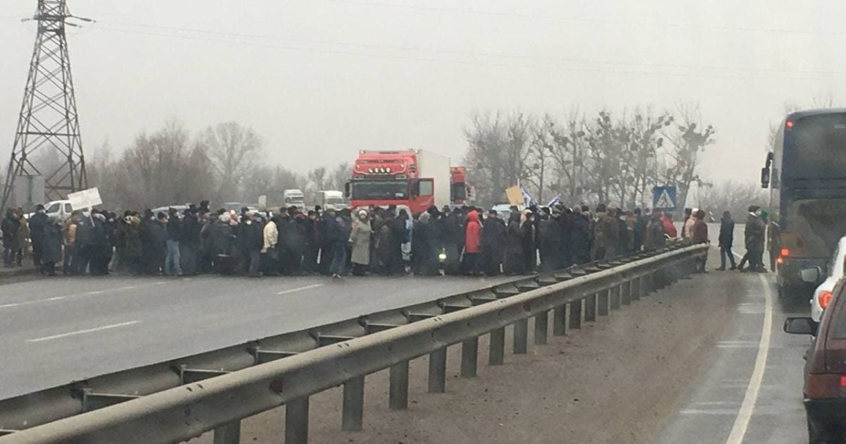 У Полтавській області протестувальники перекрили трасу міжнародного значення
