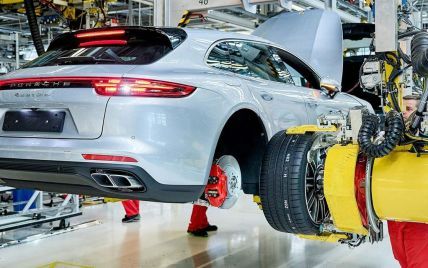 Новороссиец на Porsche лишился зубов и автомобиля