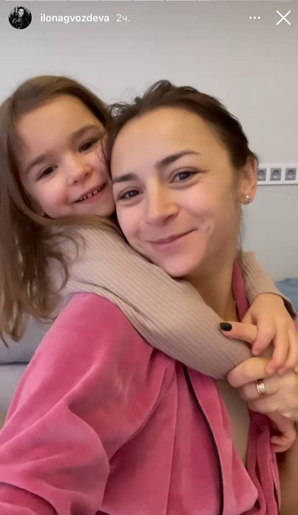 Илона Гвоздева вместе с дочерью / © instagram.com/ilonagvozdeva