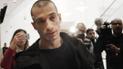 Інтимне відео, політичний порноресурс та бійка. У Парижі затримали російського художника Павленського та його подругу