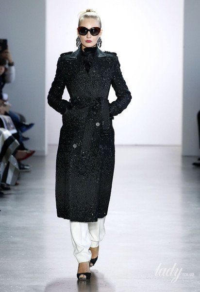 Колекція Badgley Mischka прет-а-порте сезону осінь-зима 2020-2021 / © East News