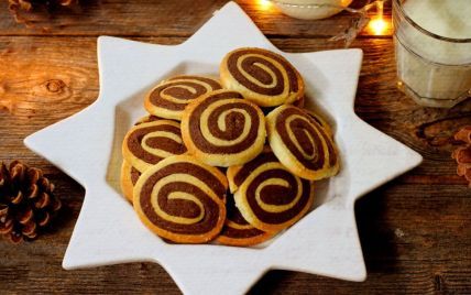 Спіральне печиво з мигдалем та шоколадом