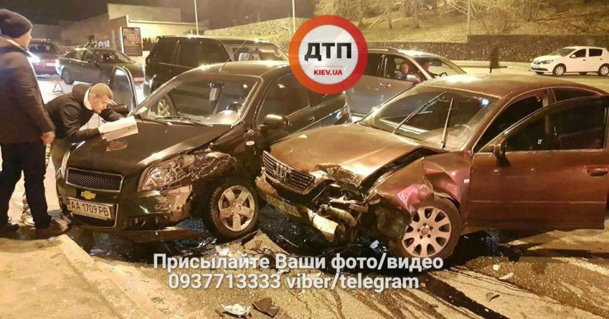 ДТП Київ Лаврська_4 / © facebook.com/dtp.kiev.ua
