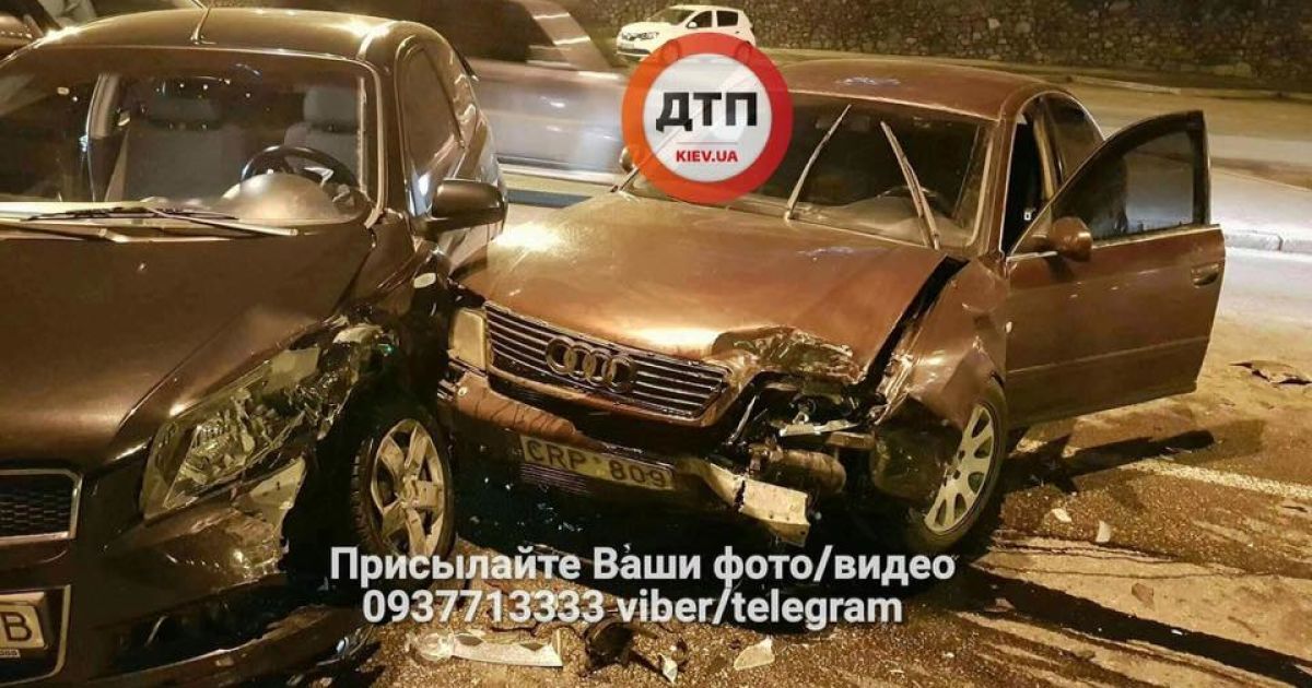 ДТП Київ Лаврська_1 / © facebook.com/dtp.kiev.ua