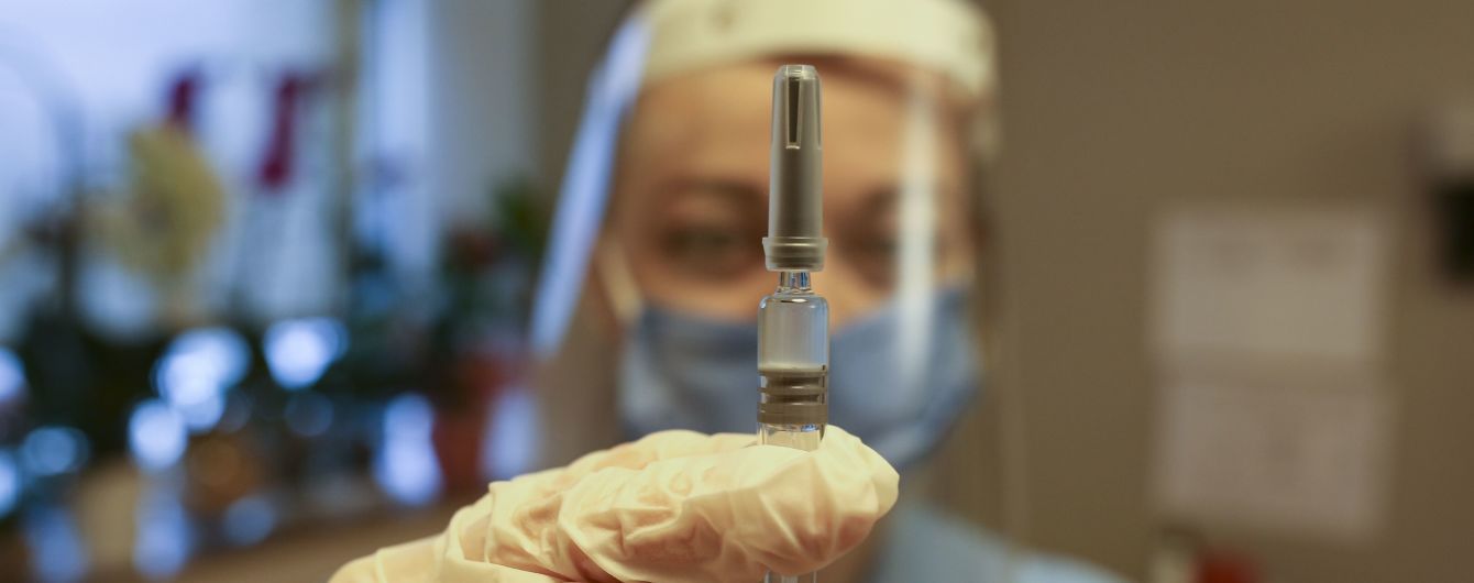 Турция начала массовое прививание малоэффективной вакциной от коронавируса, которую заказала Украина