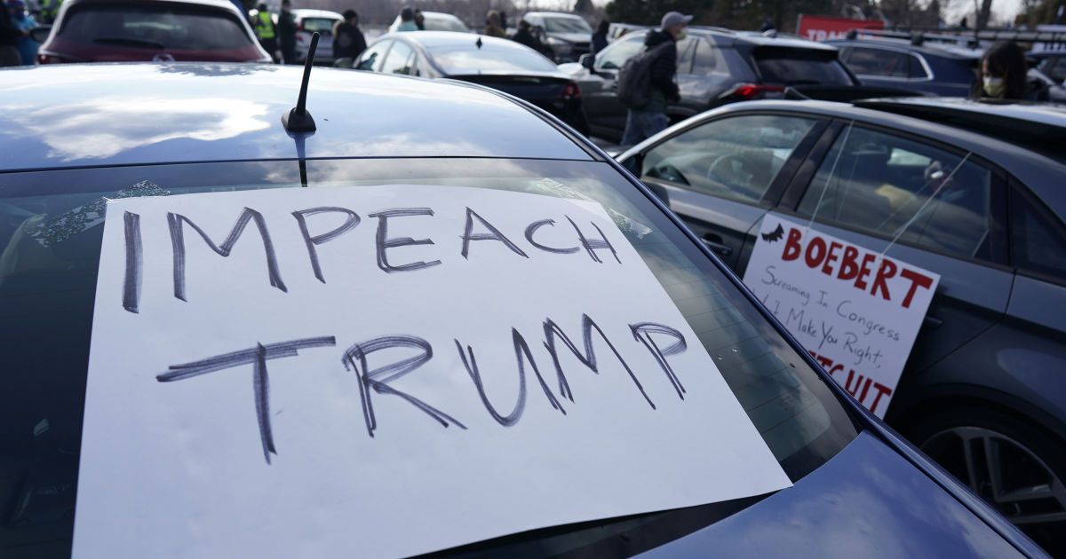 Демократи зібрали голоси для початку процедури імпічменту Трампа