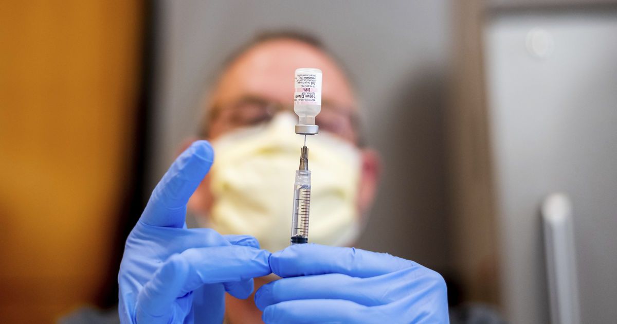 В Сеть попали похищенные хакерами данные о вакцинах против COVID-19