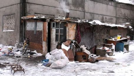 У Херсоні на звалищі виявили поселення кількох родин із дітьми