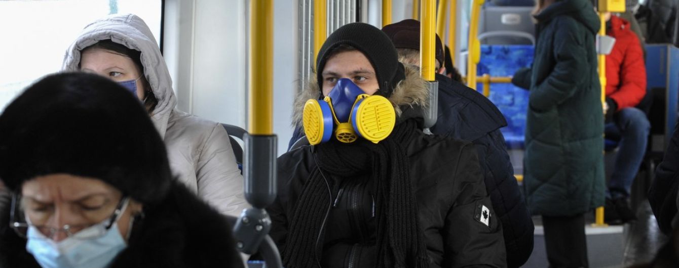 Україна виходить з локдауну та повертається в карантин: перелік офіційних обмежень та заборон від 25 січня