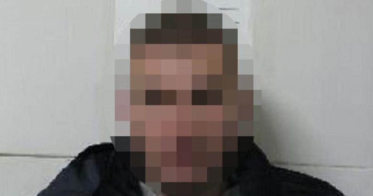 В Киеве рецидивист приставил нож к горлу девушки и забрал у нее смартфон